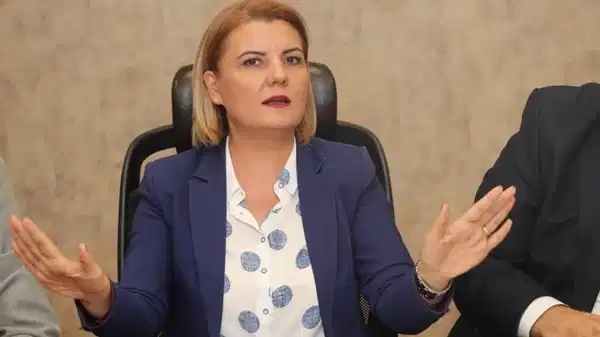 İzmit Belediye Başkanı'ndan AKP’ye geçeceği yönündeki iddialara net yanıt