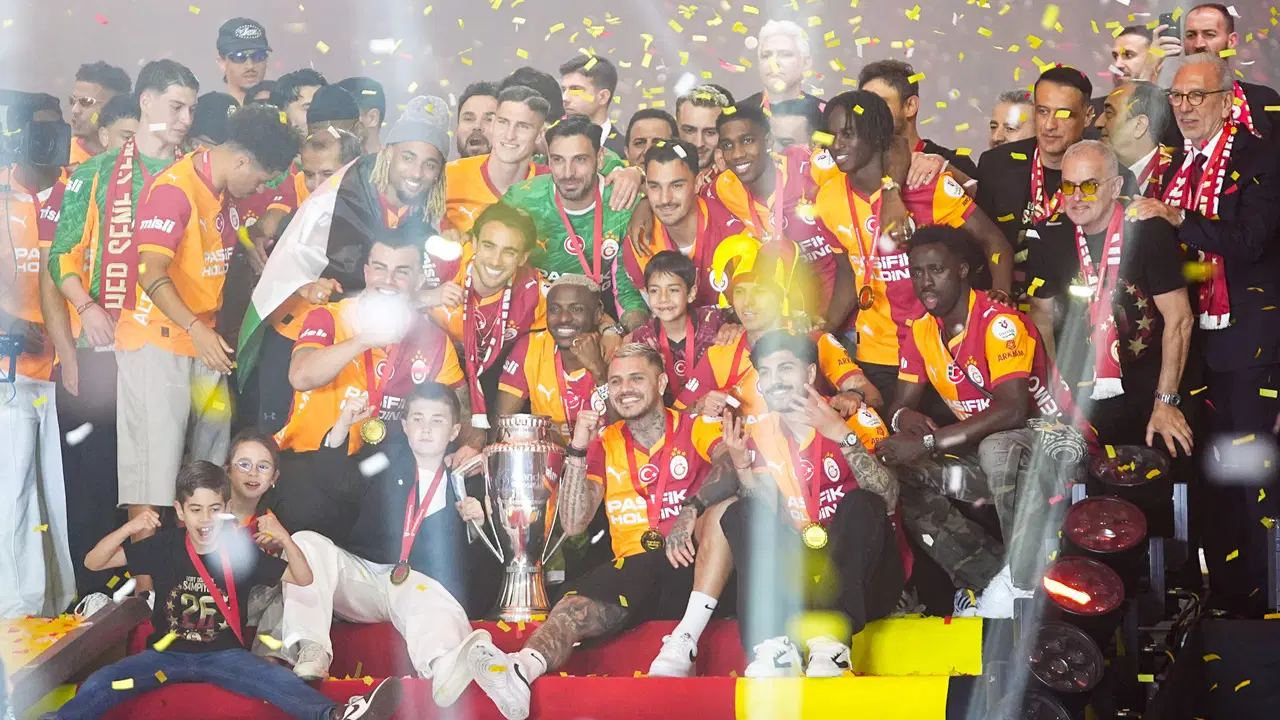 26. kez mutlu sona ulaşmıştı: Şampiyon Galatasaray kupasına kavuştu