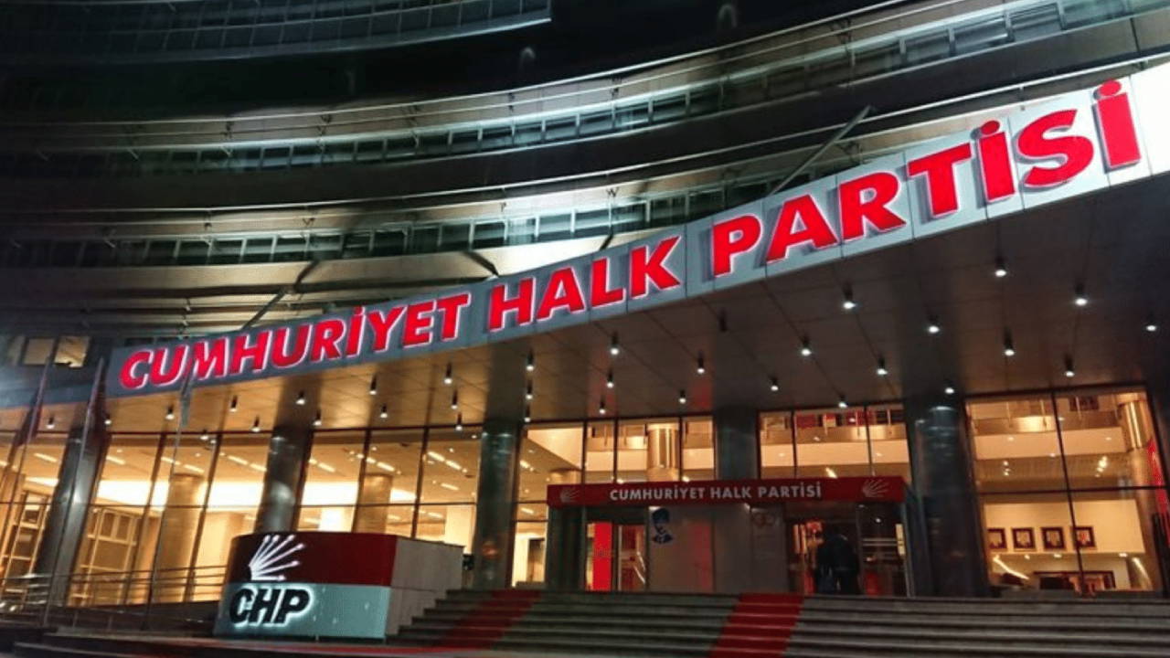 CHP milletvekillerinden ortak açıklama: 'CHP'ye ve demokrasiye saldırılar karşısında dimdik ayaktayız'