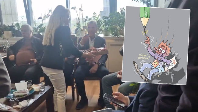 Özgür Özel kürsüde açıkladı