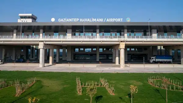 Gaziantep Havalimanı uçuşlara açıldı