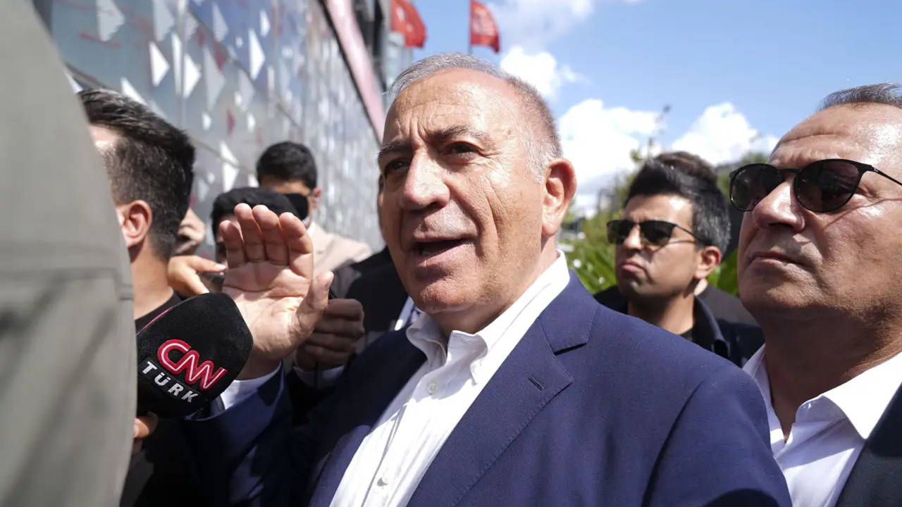 Gürsel Tekin hesapları karıştırdı: Sahte hesapla kendini mi savunuyor?