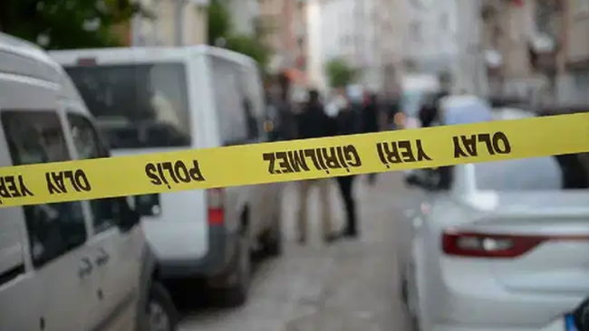 Pencereden rastgele ateş açtı...