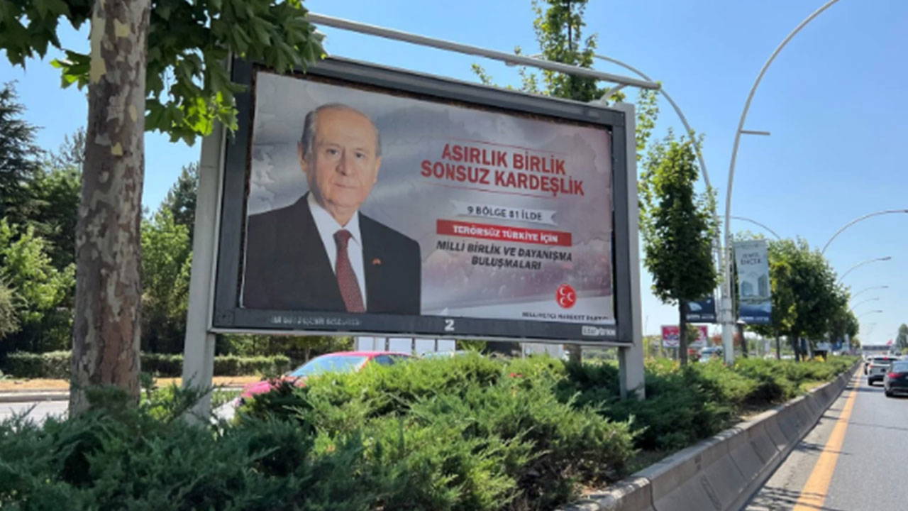 Afişlerde '9 bölge' vurgusu tartışma yarattı!