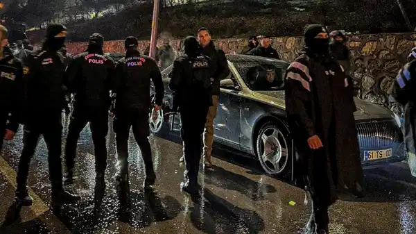 Trabzonspor Başkanı'nın aracına saldırı!