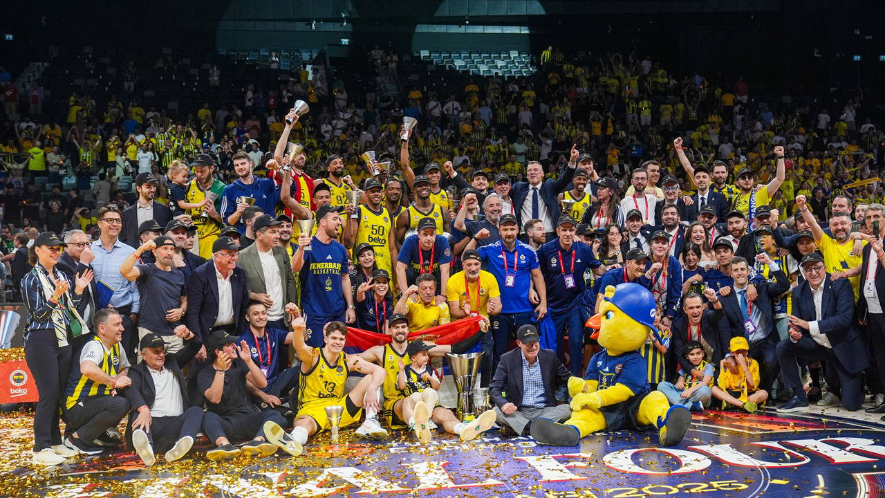 Euroleague finalinde Monaco'yu devirdik: Avrupa'nın en büyüğü Fenerbahçe!