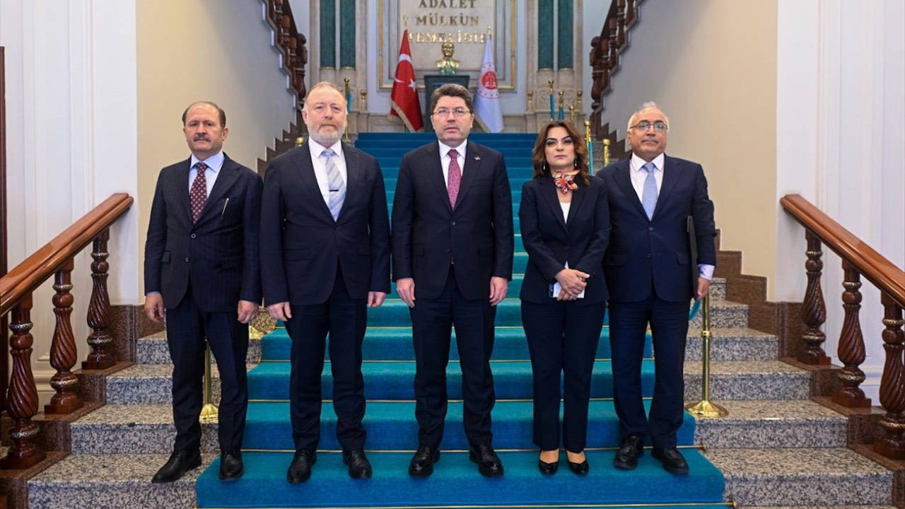 DEM heyeti, Adalet Bakanı Tunç'la görüşecek