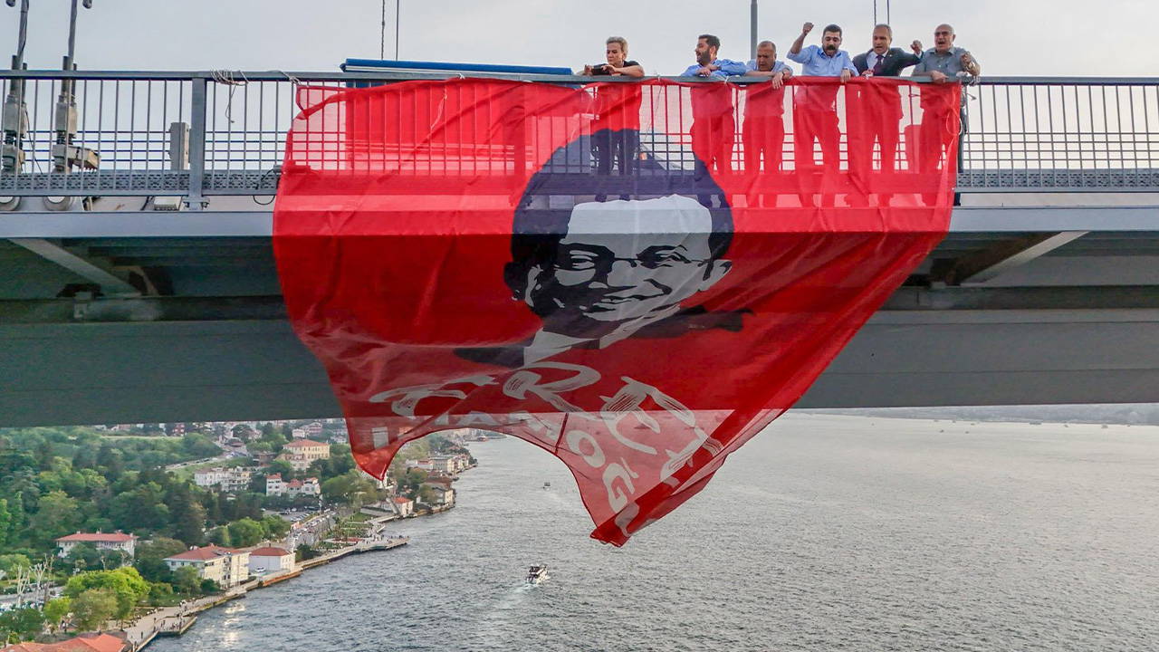 'Yasaklayan darbecilere cevabımızdır'