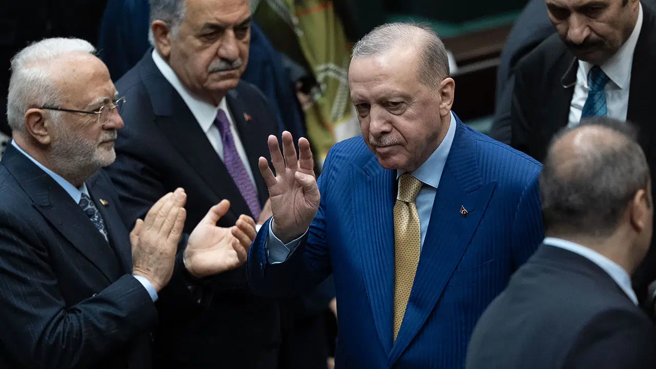 Erdoğan'ın gündeminde süreç ve MEB'in 'Ramazan' genelgesi var: 'Laiklik Bildirisi'ni hedef aldı