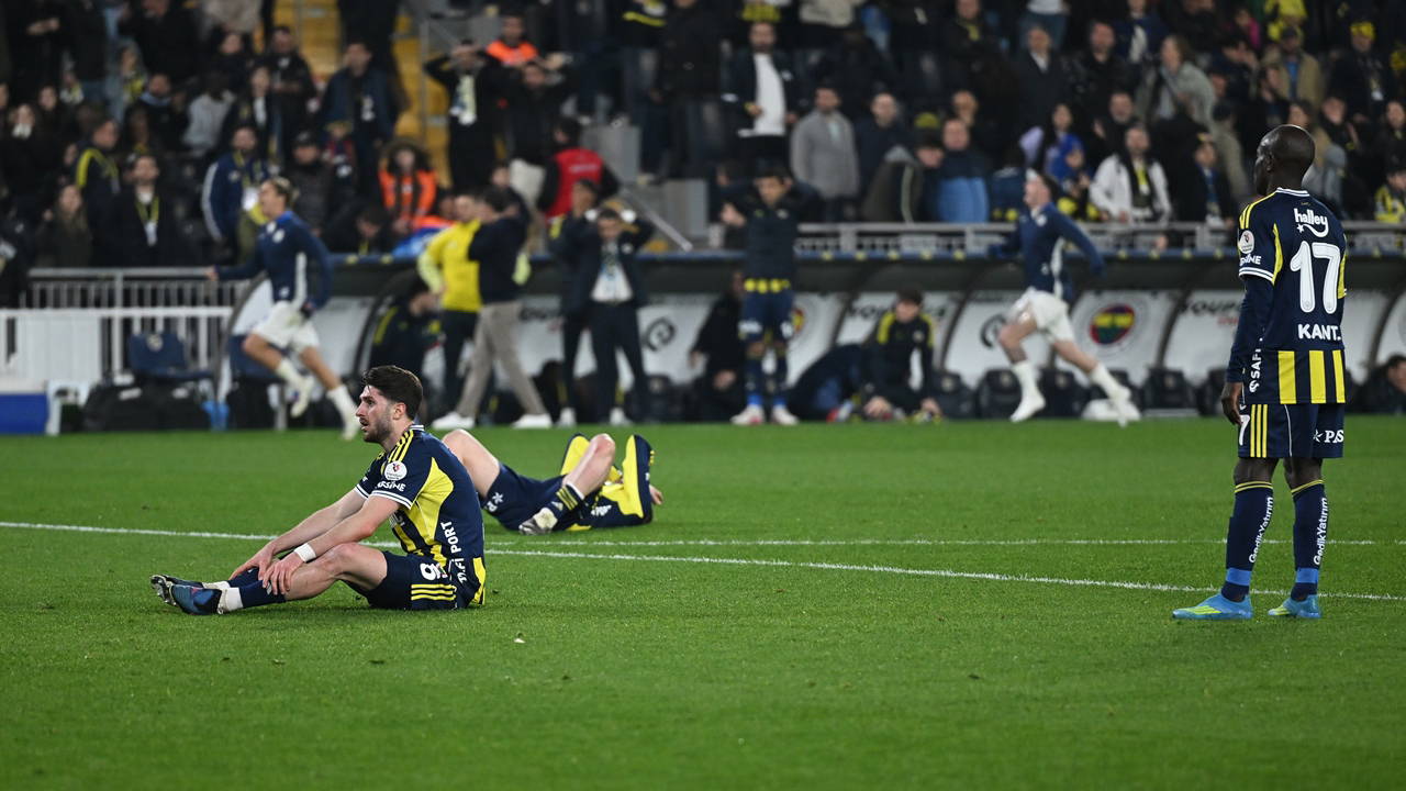 Zirve yarışında yara aldı: Fenerbahçe, Rizespor karşısında son saniyede yıkıldı