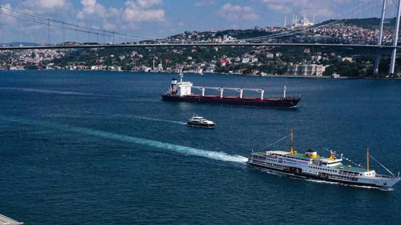  İstanbul Boğazı gemi trafiğine kapatıldı!