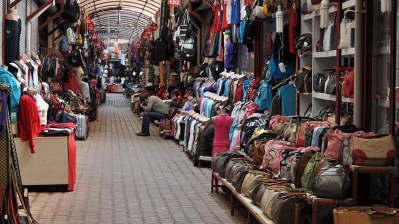 Başkan Karataş, esnafın borcunu kapattı