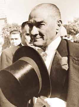 Şapka ve Kıyafet Devriminin 83. yıldönümü