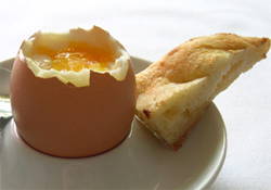 Yumurta bir kez daha aklandı