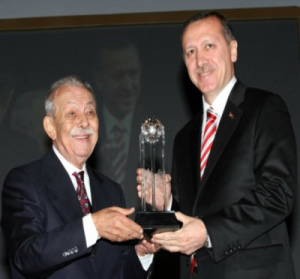 ''2008 Yılı Kültür ve Sanat Büyük Ödülü'' Çetin Altan'a