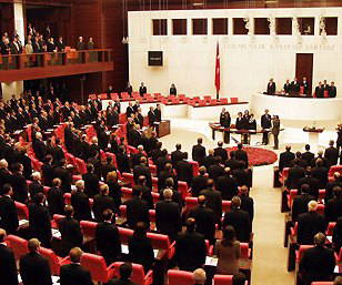 KADER: Siyasi partilere görev düşüyor