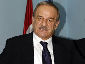 "Bazı valiler sorumluluklarını aşıyor"