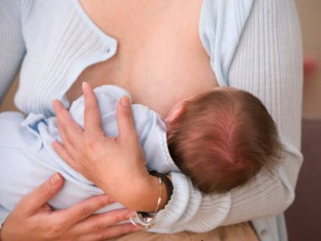 Sezeryan, emzirme süresini etkilemiyor