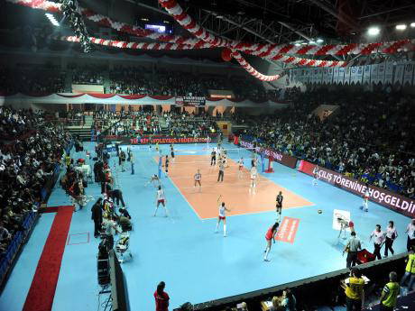 Burhan Felek Voleybol Salonu açıldı