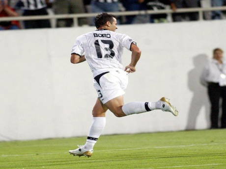 Beşiktaş'ın en golcüsü yine Bobo