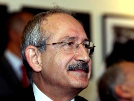 "Ecevit'i özlemle arıyor ve anıyorum"