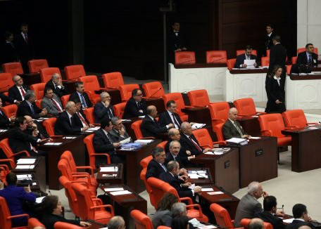 6 madde de Genel Kurul'dan geçti