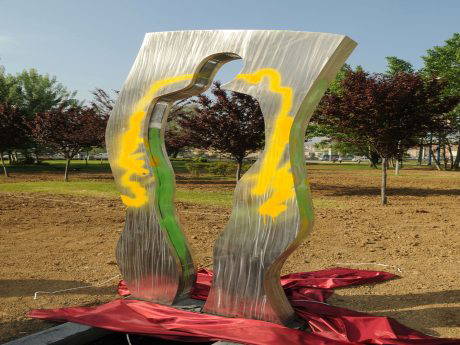 'Üç Fidan' anıtına saldırı