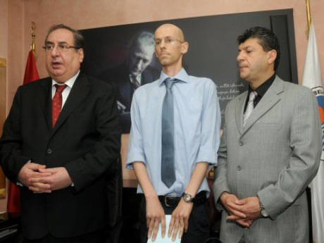 Mersin Belediyesi'nden Şafak öğretmen için yardım konseri