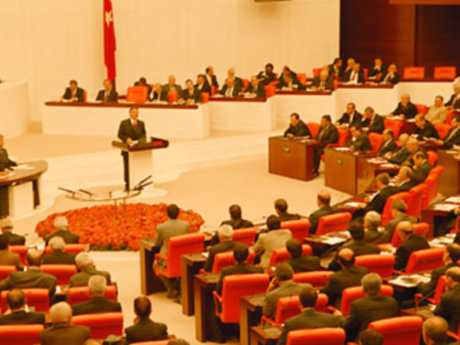 TBMM'de Atatürk tartışması