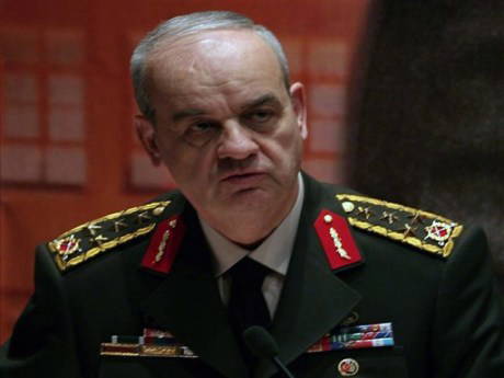 Orgeneral Başbuğ ve Yalçınkaya hakkında suç duyurusu