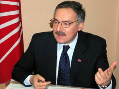 "Terör siyaseti esir almamalı"