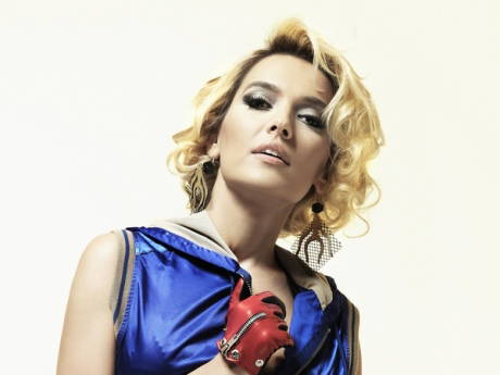 Demet Akalın'a suç duyurusu