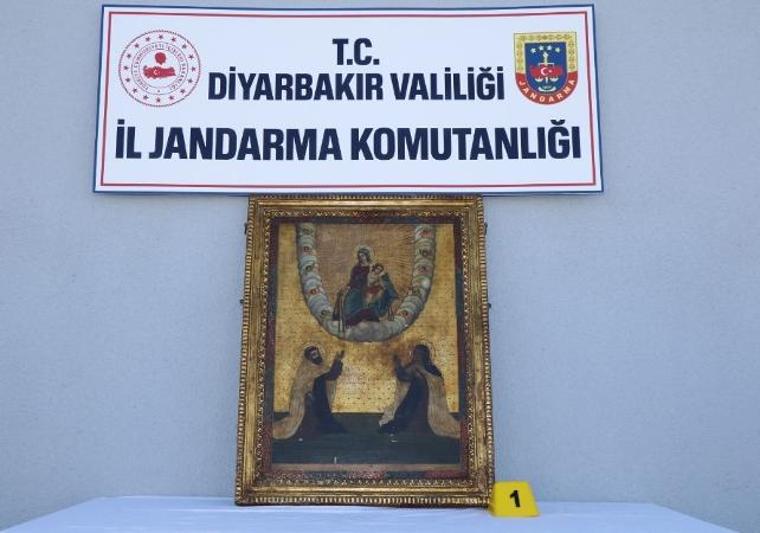 Roma dönemine ait 2 adet altın işlemeli tablo ele geçirildi