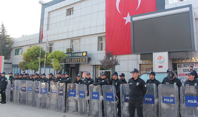 HDP'li belediye başkanlarına gözaltı