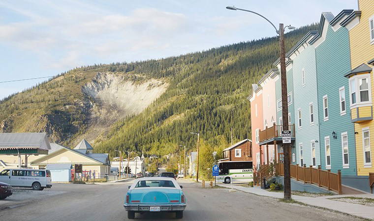 Adamın biri bir gün bir bara girmiş...