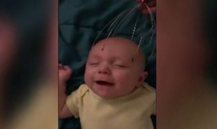 Bebeğin masaj keyfi 6 milyon izlendi
