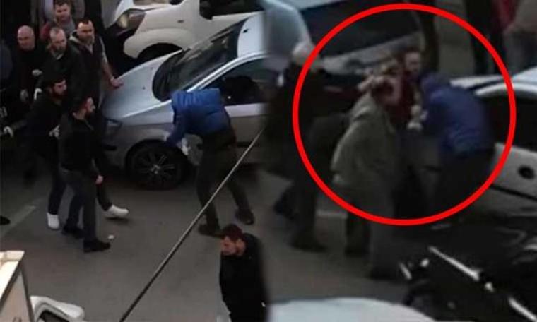 Adliyenin 10 metre yakınında vahşet! Copla dövdüler