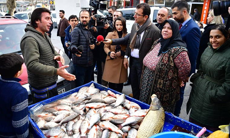 İmamoğlu’ndan balık ikramı