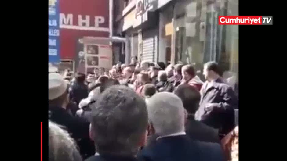 Soylu konuşurken tepki gösterdi, anında gözaltına alındı (18.03.2019)(Video Haber)