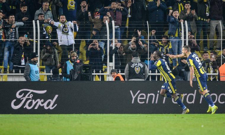 Fenerbahçe yenileriyle gülüyor