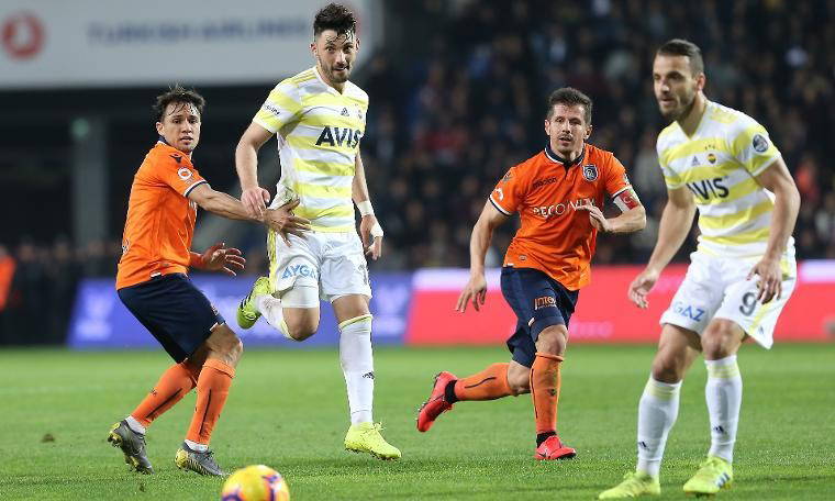 Başakşehir'e birileri kazandırıyor!: Başakşehir 2-1 Fenerbahçe