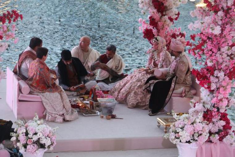 Antalya'daki Hint düğünleri için 100 tır dekor kullanılacak