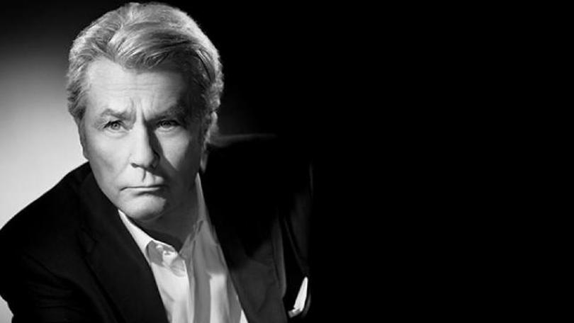 Alain Delon’a Altın Palmiye
