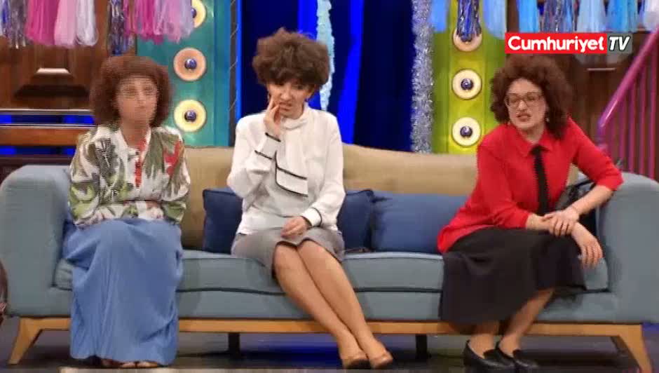 Güldür Güldür'de taciz ve şiddeti eleştiren sahne geceye damga vurdu