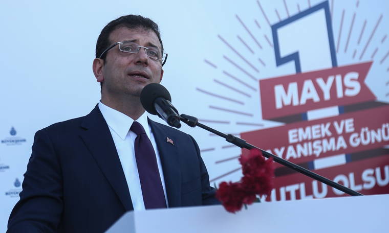 Ekrem İmamoğlu: Valilikte iftarın bir gün ertelenmesini manidar buluyorum