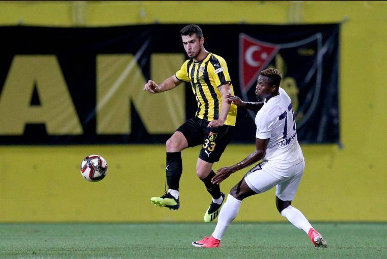 Oynayan var, oynatan yok!