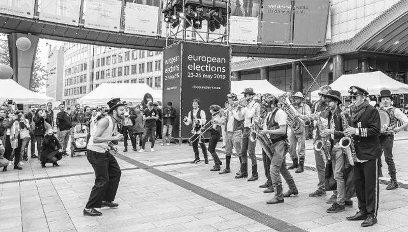 Caz esintili sokaklar...