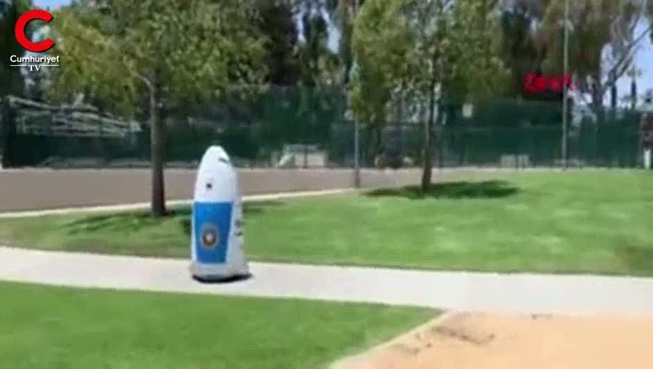 ABD’de robot polis ilk devriyesine çıktı