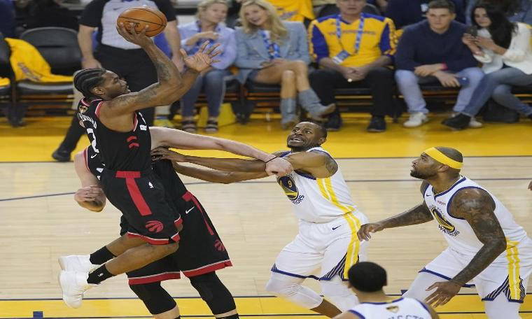 Raptors, deplasmanda Warriors'u devirdi