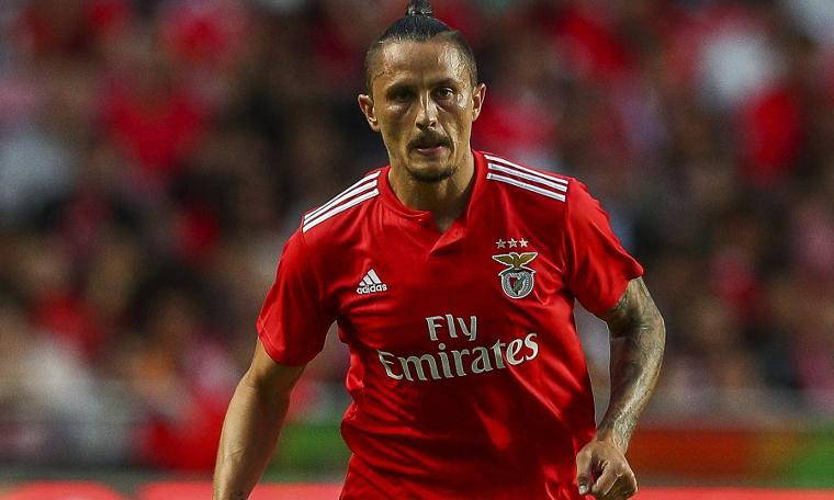 Fejsa imza için geliyor